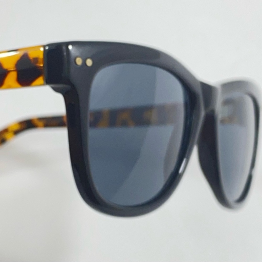 Cole Haan Women’s Tortoise Shell Sunglasses - Amber Brown C6069  11  52-19-140